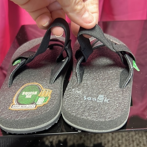 ‎Sanuk - Picture 4 of 8